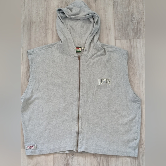 Levis sleeveless Sweater For men Size L - Picture 1 of 8